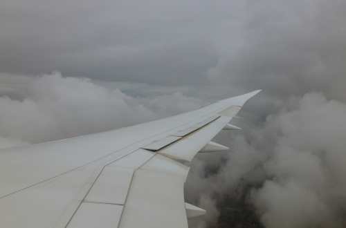 nuebes en el aeropuerto